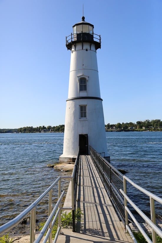 Lighthouses, castles, boating, farms and more – here’s a recap (and a video!) from an incredible 4-day weekend in The Thousand Islands and Lake Placid, NY! We crammed a lot in this short weekend and had such an amazing time, we plan on returning really soon, hopefully in the winter when everything is covered in a blanket of snow.