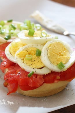 Sliced hard boiled eggs, juicy ripe tomatoes, chopped scallions with a touch of mayonnaise, salt and pepper – enjoy this sandwich for breakfast or lunch.